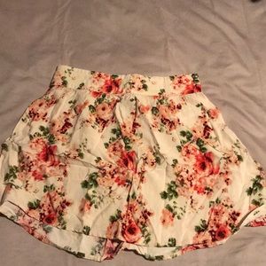 Adorable flowered white and pink mini skirt